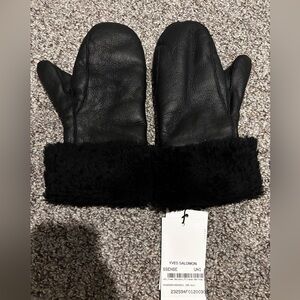 New with tag! Yves Salomon Black gloves